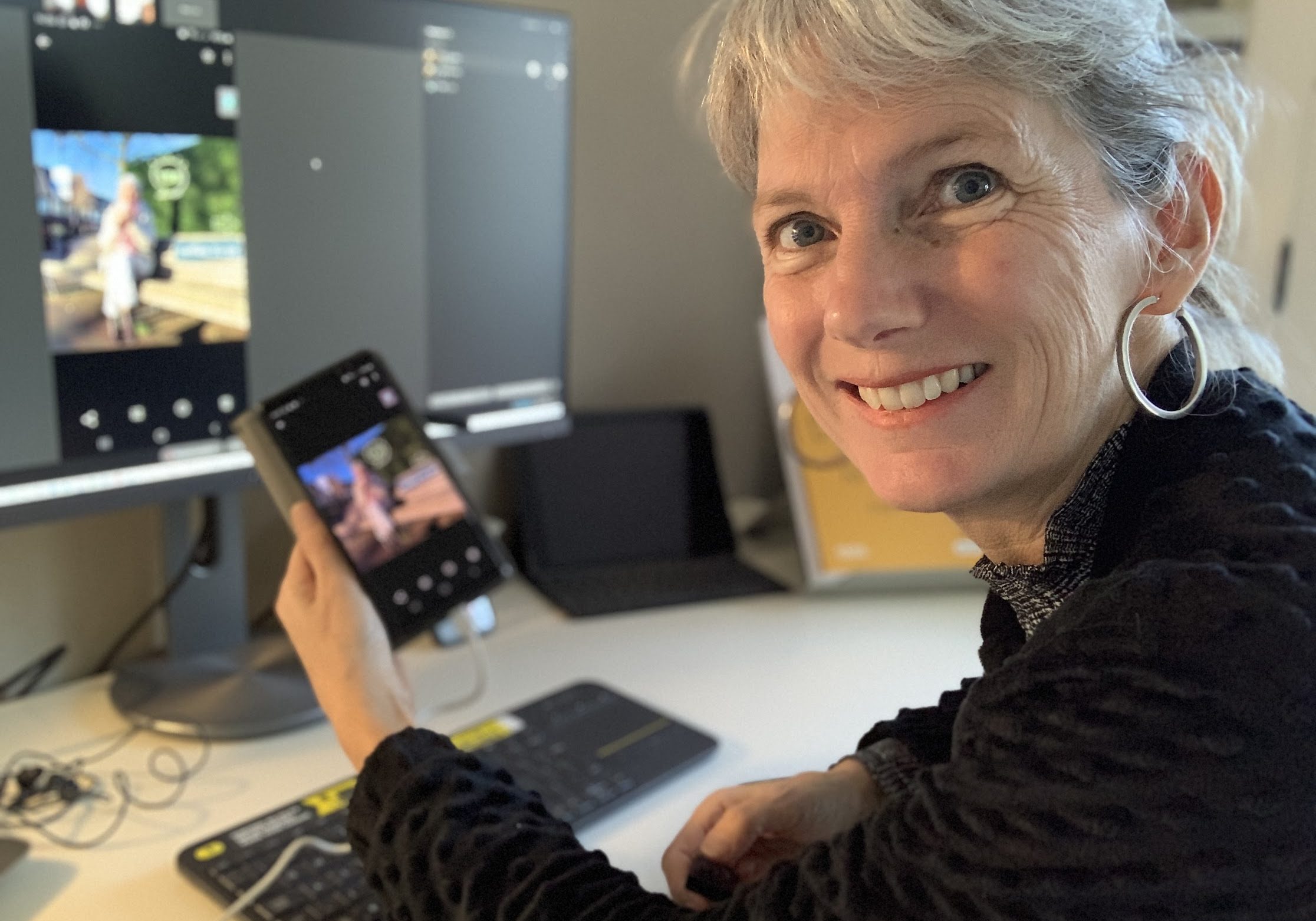 selfie Ellen smartphonescherm delen Cisco Webex